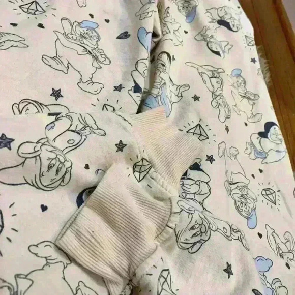 3 for $15//Disney 7 Dwarfs Sleepwear Joggers Size XS - Picture 7 of 8
